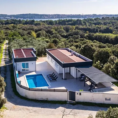 فيلة Vallelunga - Managed By Travel Istria